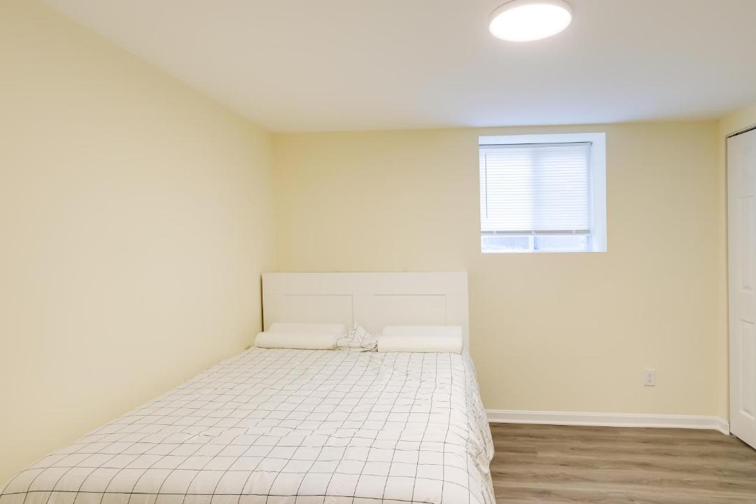 Photo of Bedroom in Wheaton-Glenmont