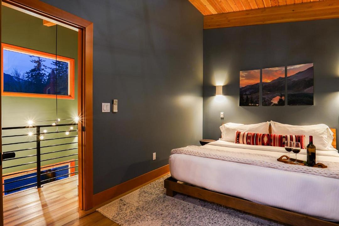 Photo of Bedroom in Glacier