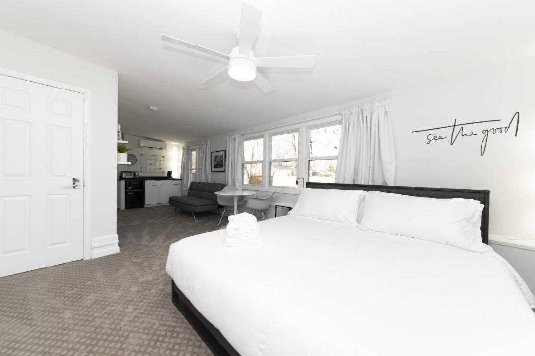 Photo of Bedroom in Parole