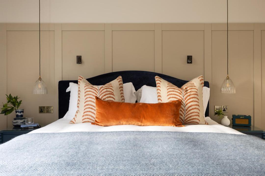 Photo of Others in Worth