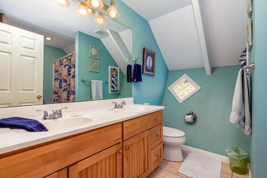 Photo of Bathroom in Royal Lagoons