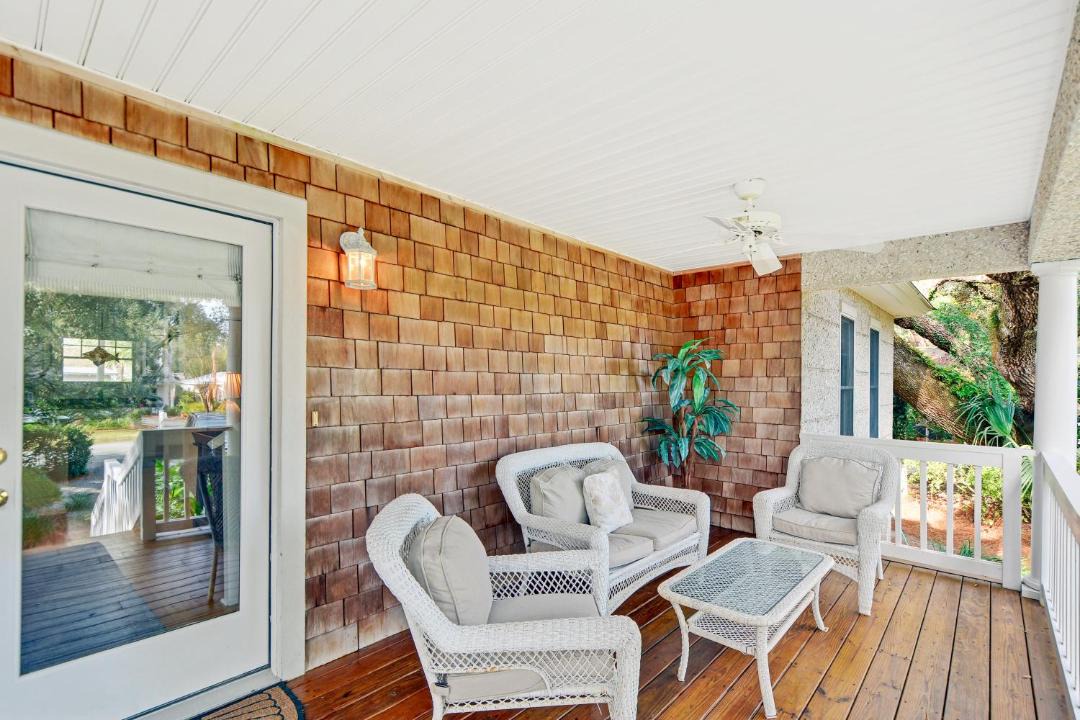 Photo of Patio Balcony in East Beach