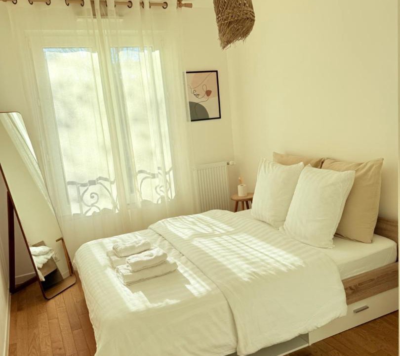 Photo of Bedroom in Clamart