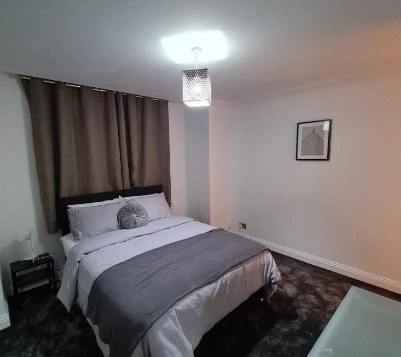 Photo of Bedroom in Brondesbury