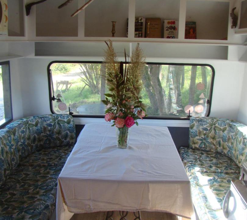 Photo of Others in Yenne