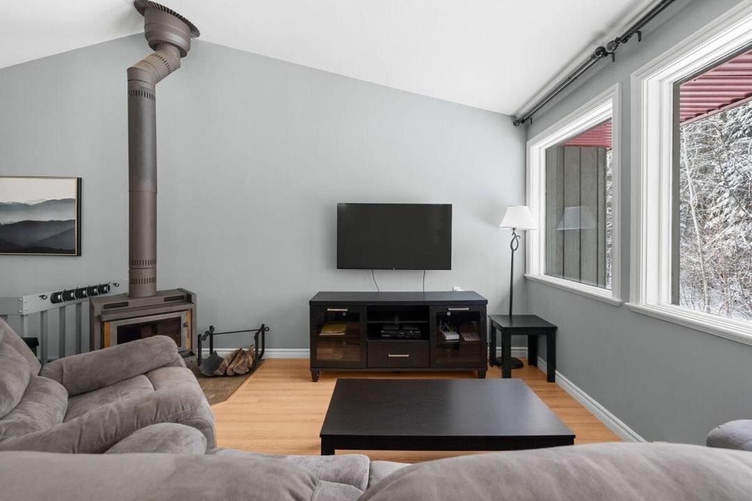 Photo of Livingroom in Stoneham
