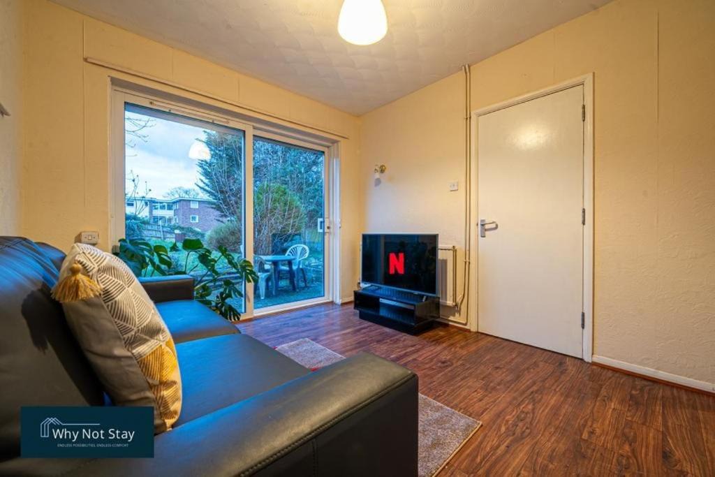 Photo of Others in Reading