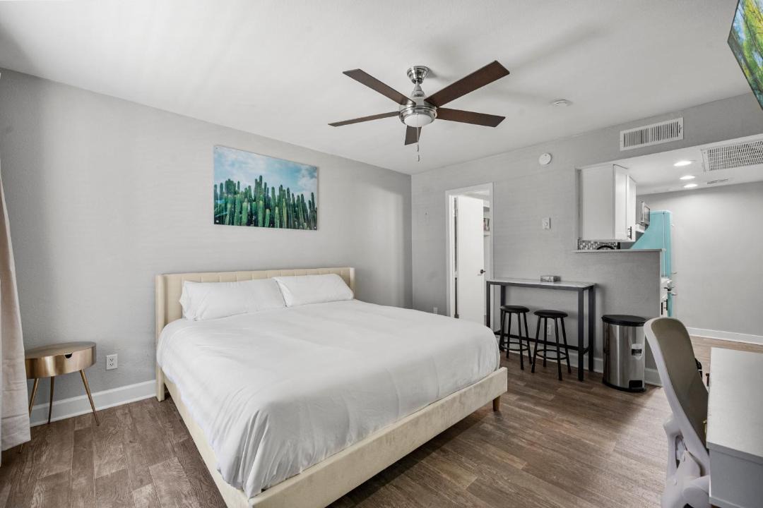 Photo of Bedroom in New Papago Parkway
