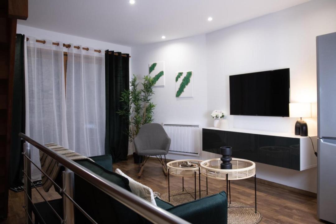 Photo of Others in Nemours