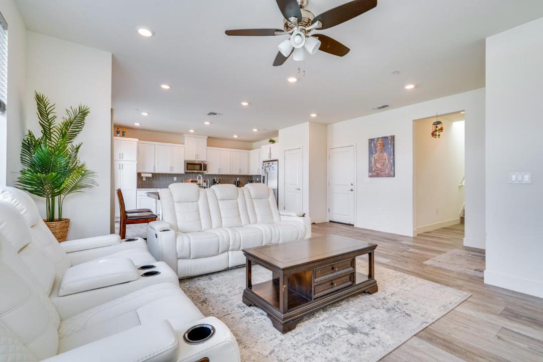 Photo of Others in Tracy