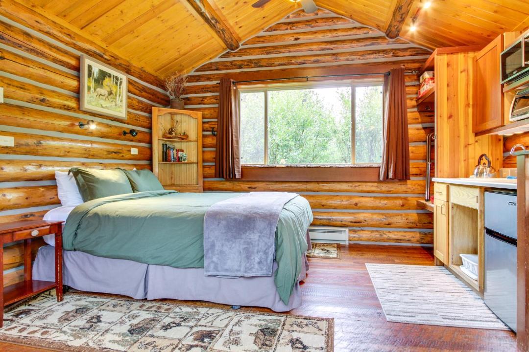 Photo of Bedroom in Cooke City-Silver Gate