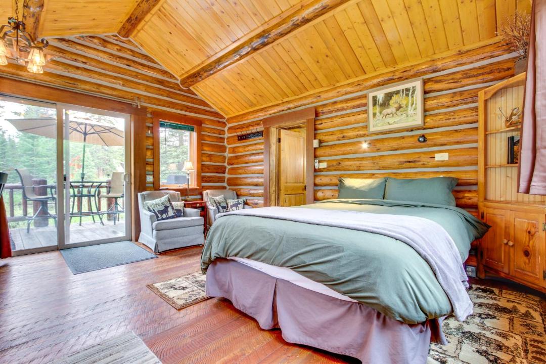 Photo of Bedroom in Cooke City-Silver Gate
