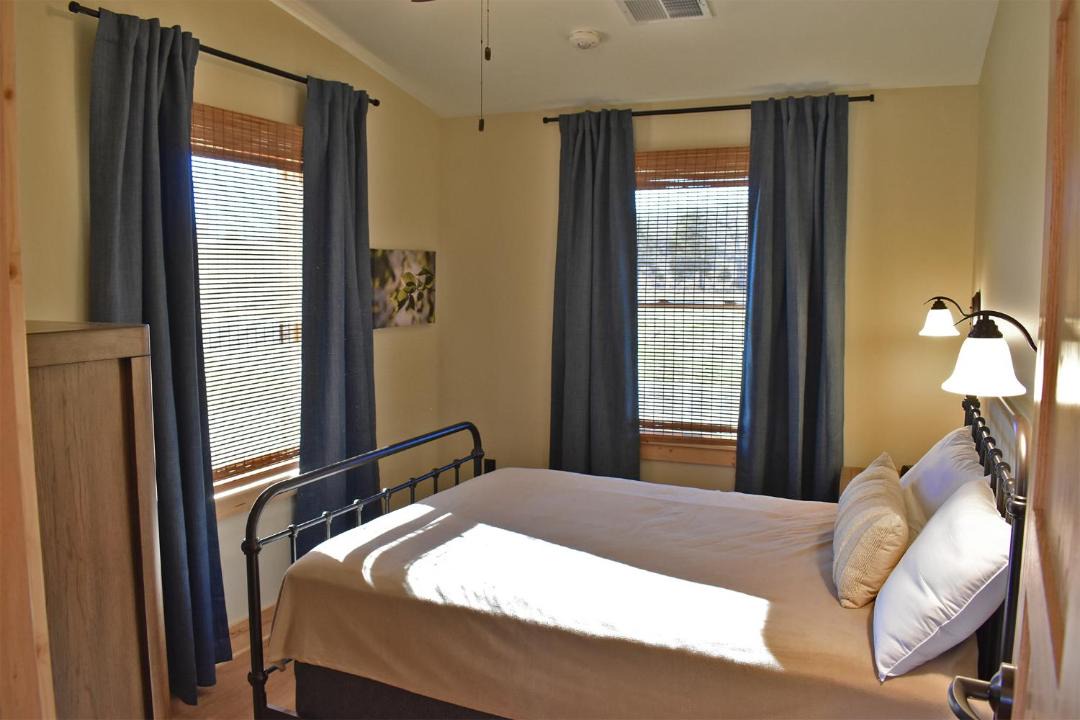 Photo of Bedroom in Black