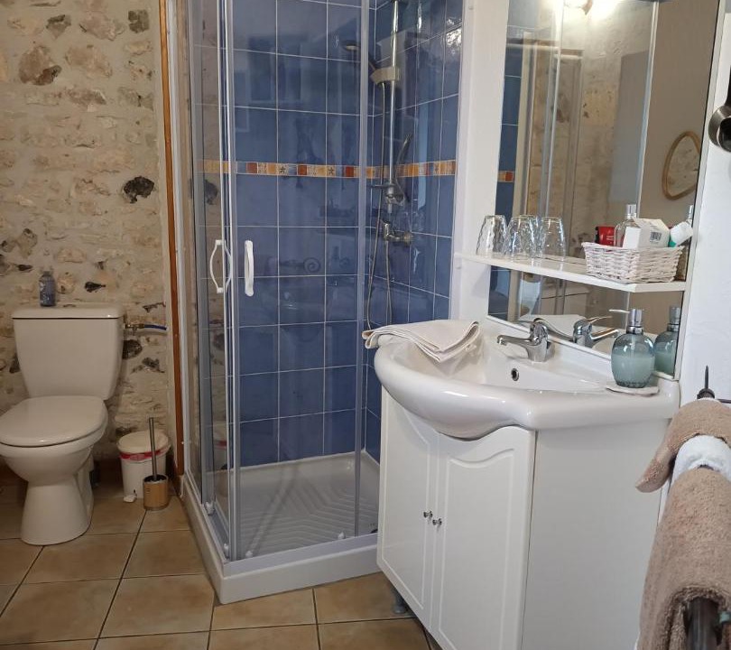 Photo of Bathroom in Cherac