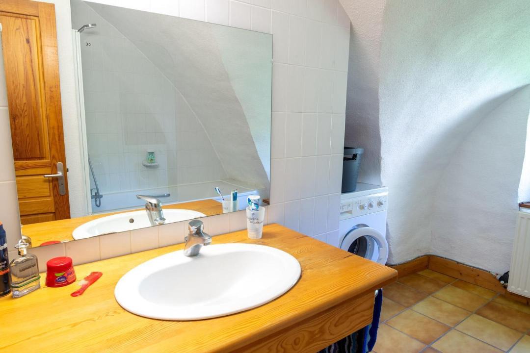 Photo of Bathroom in Saint-Georges-de-Levejac