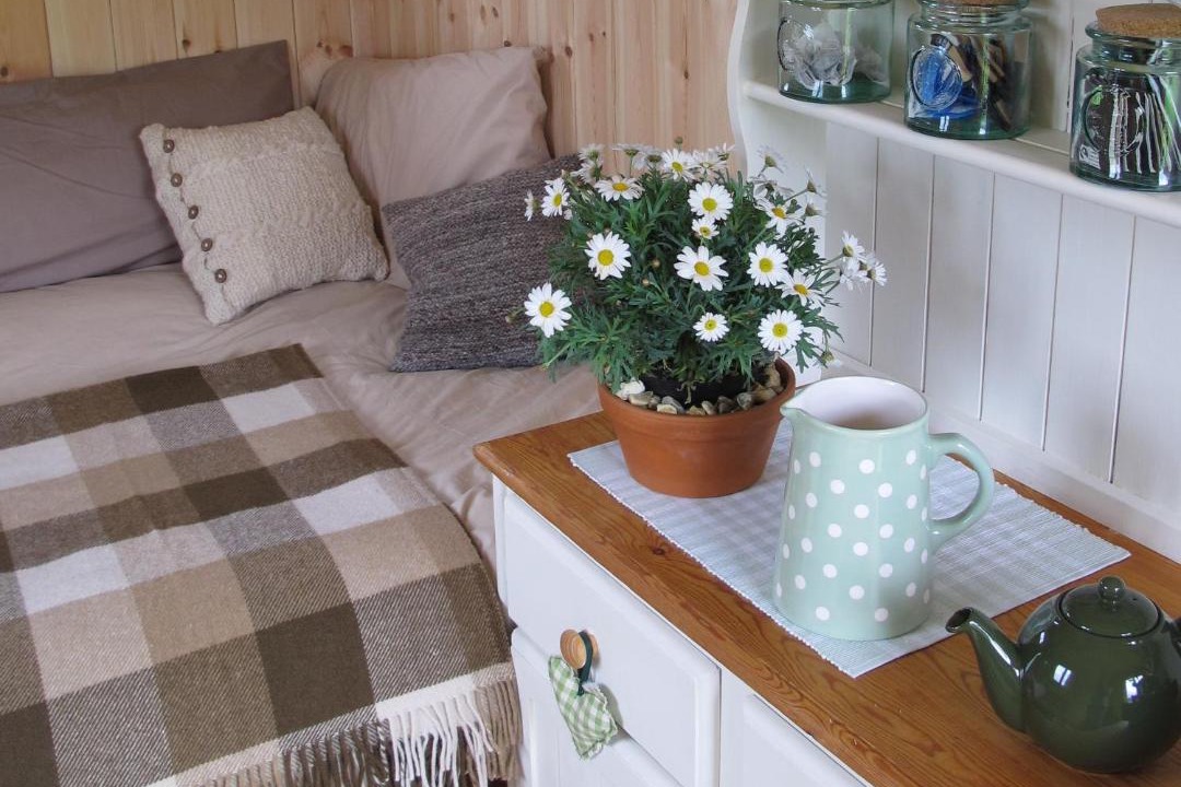 Photo of Others in Ebbesborne Wake