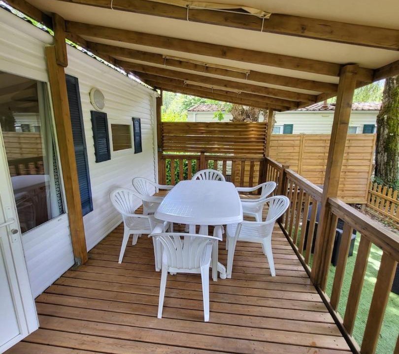 Photo of Patio Balcony in Saint-Thomas-en-Royans
