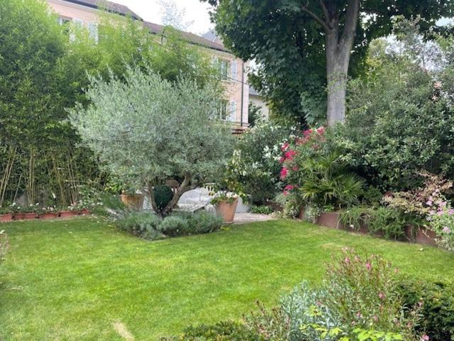 Photo of Others in Saint-Cloud