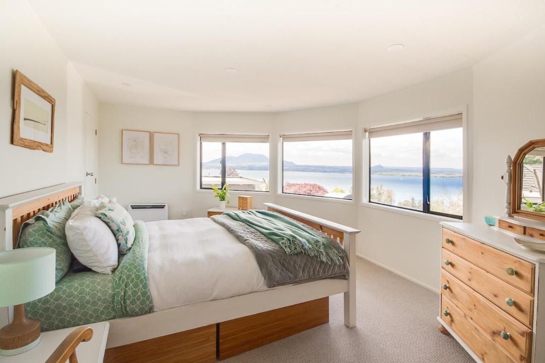 Photo of Bedroom in Acacia Bay