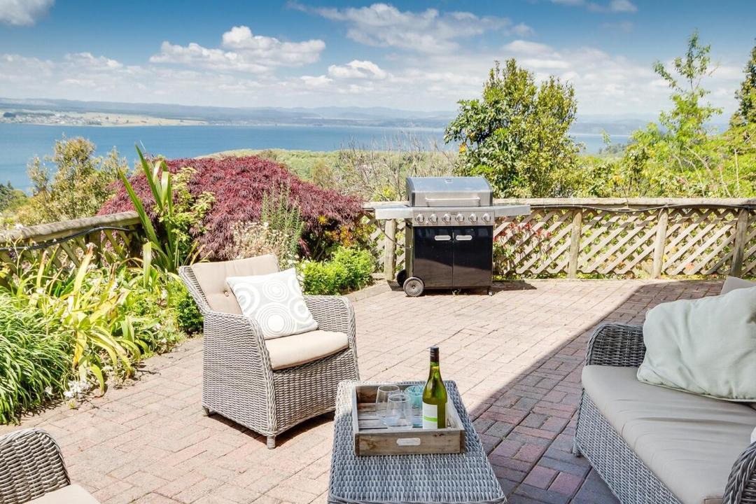 Photo of Patio Balcony in Acacia Bay