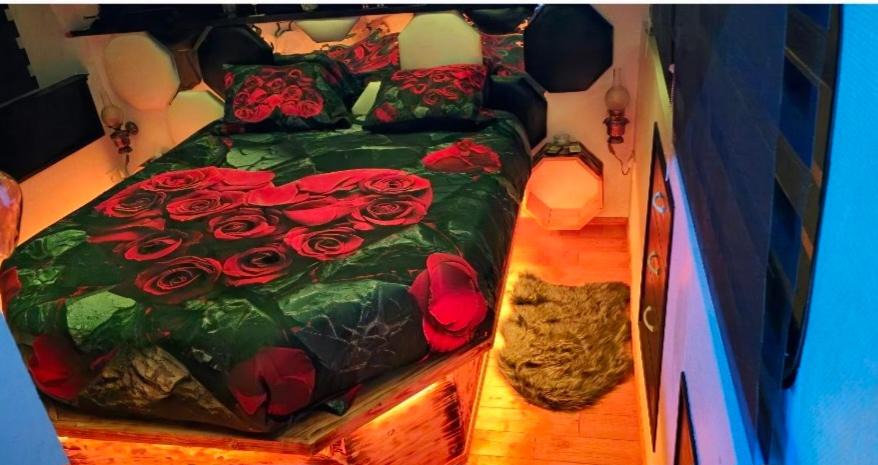 Photo of Bedroom in Calais City Center