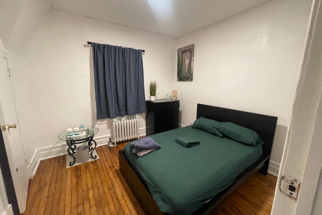 Photo of Bedroom in South Side