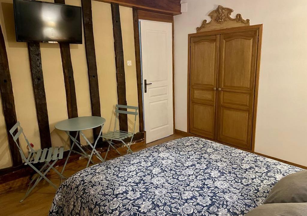 Photo of Bedroom in Laguian-Mazous