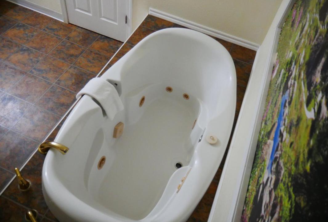 Photo of Bathroom in Oroville