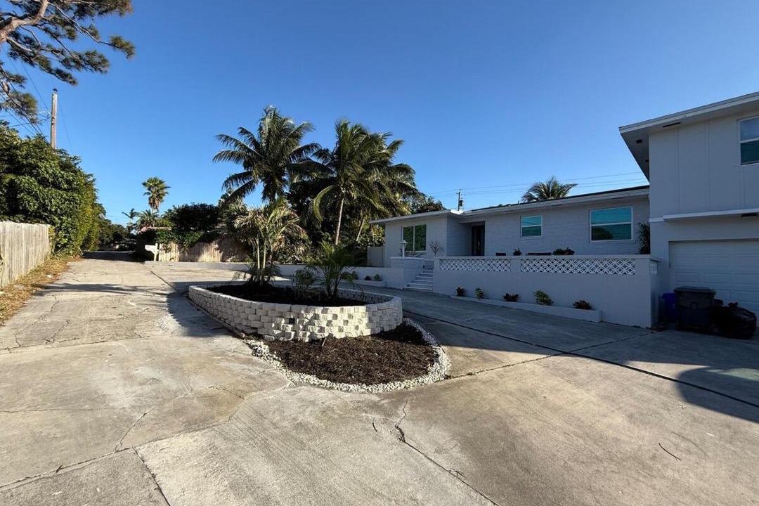 Photo of Others in Lake Worth Corridor