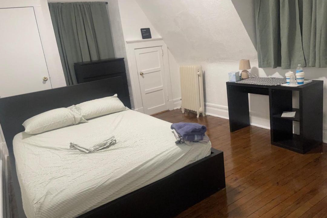 Photo of Bedroom in South Side