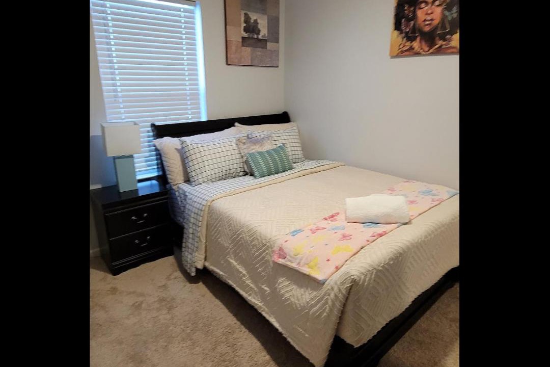 Photo of Bedroom in Grove City