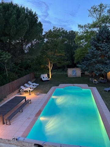 Photo of Others in Issel