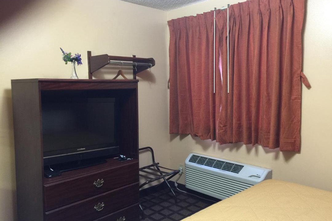 Photo of Bedroom in Pittsburg