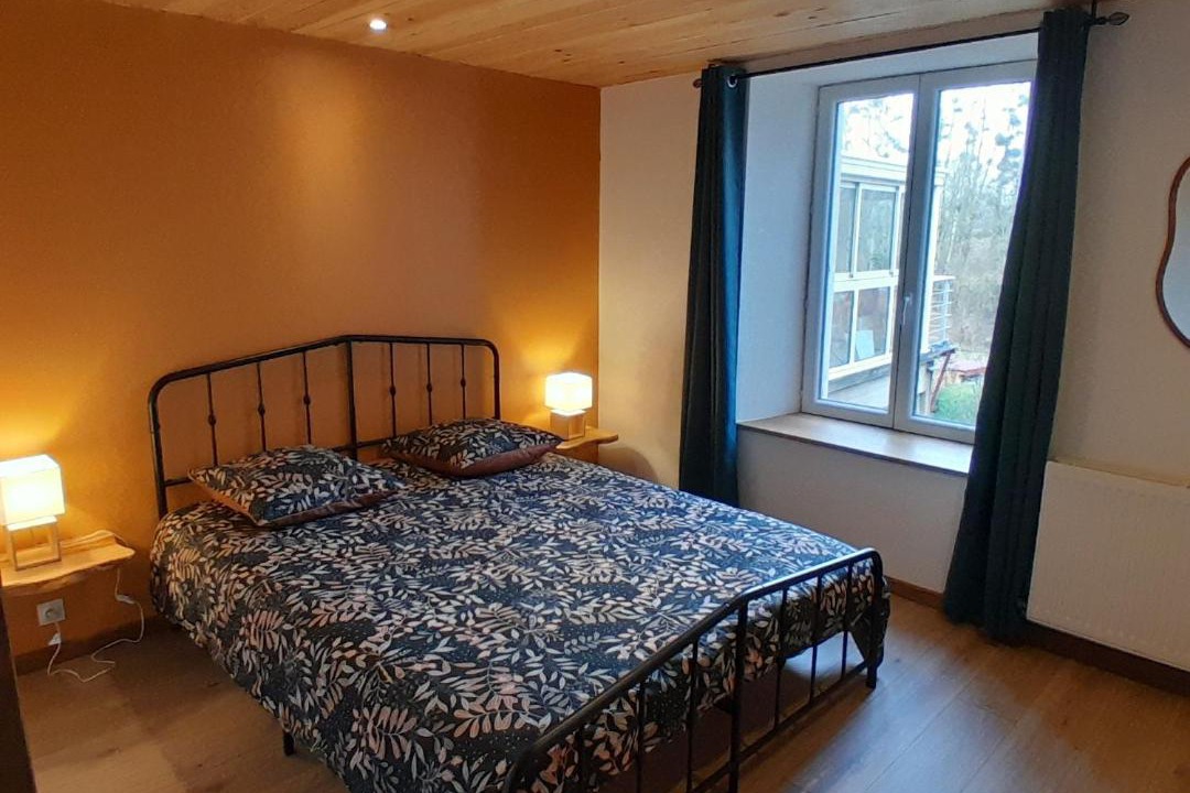 Photo of Bedroom in Monthureux-sur-Saone