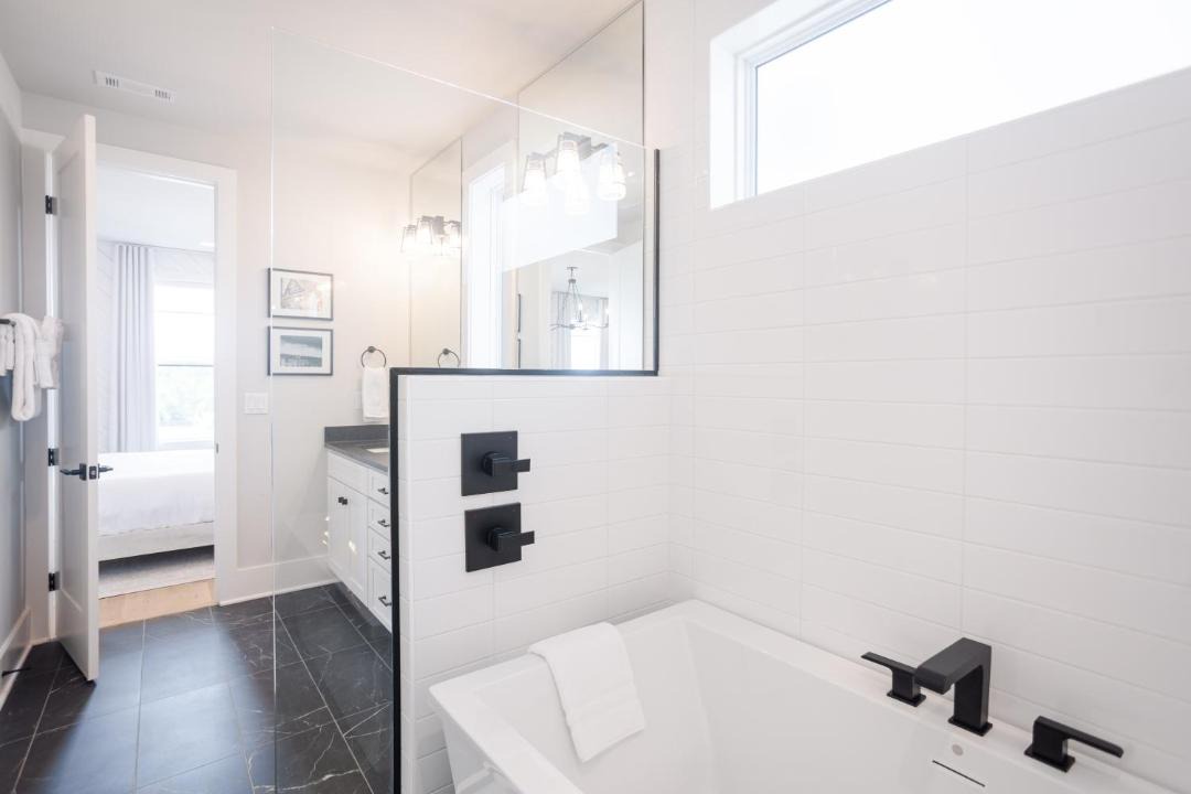 Photo of Bathroom in Cleveland Park