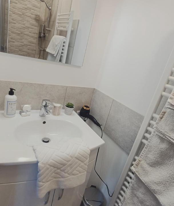 Photo of Bathroom in Mercurey