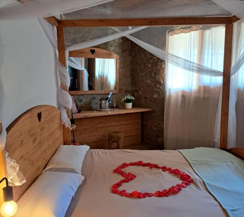 Photo of Bedroom in Naves