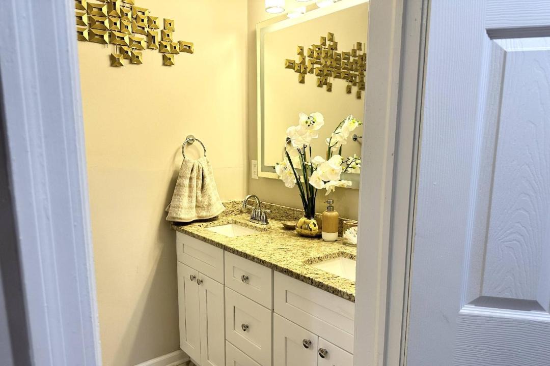 Photo of Bathroom in Stone Mountain