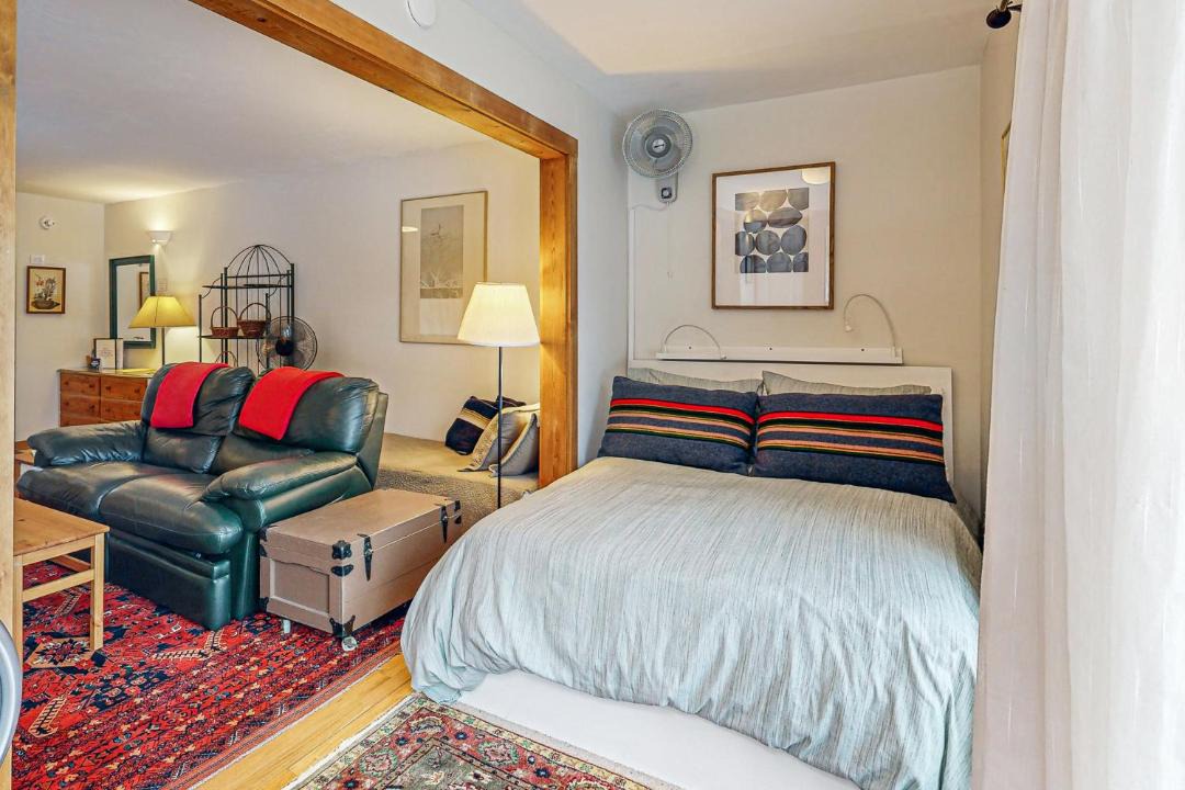 Photo of Bedroom in Warm Springs