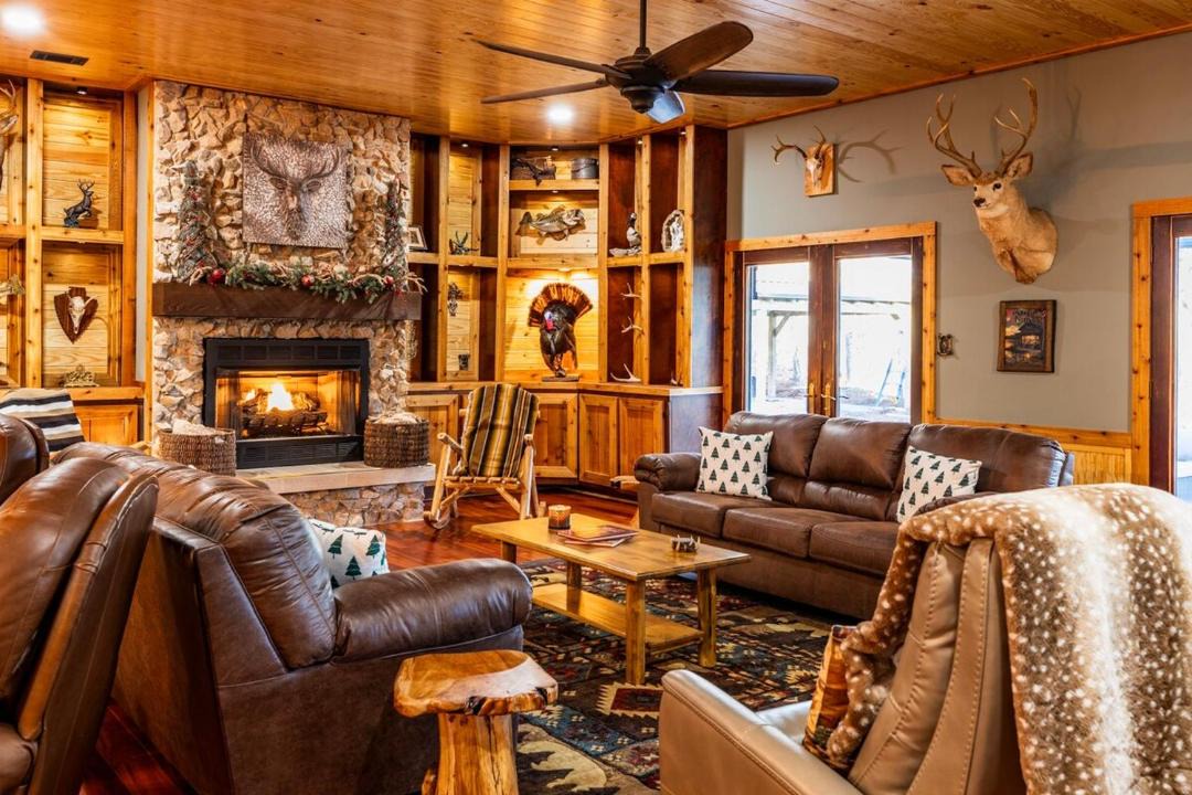 Photo of Livingroom in Little Kowaliga