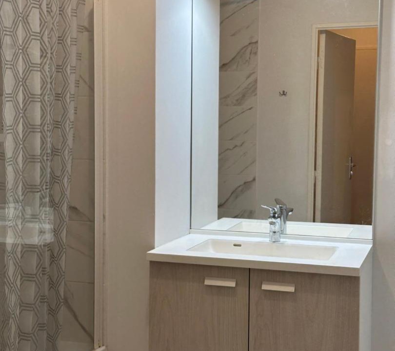 Photo of Bathroom in Gex