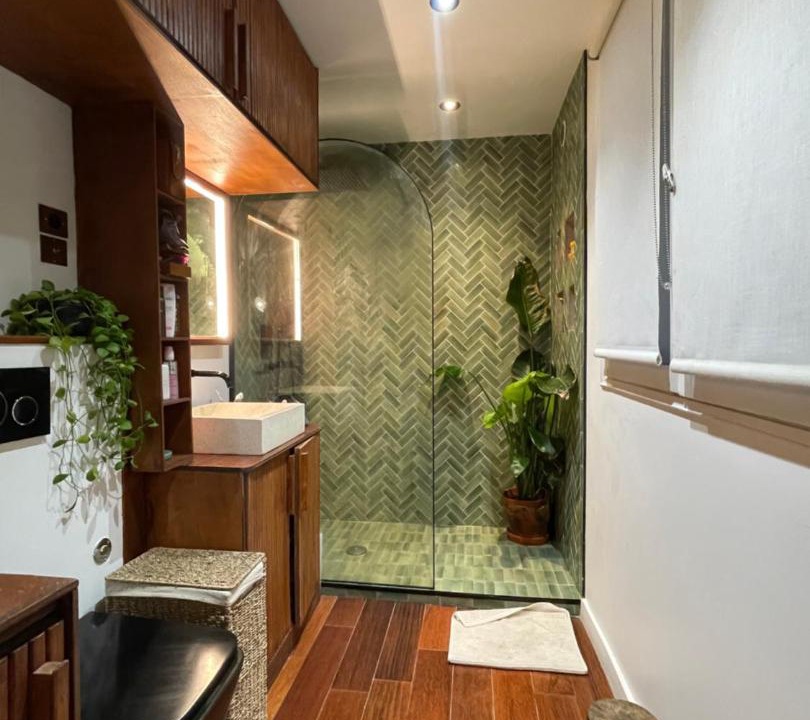 Photo of Others in Pantin