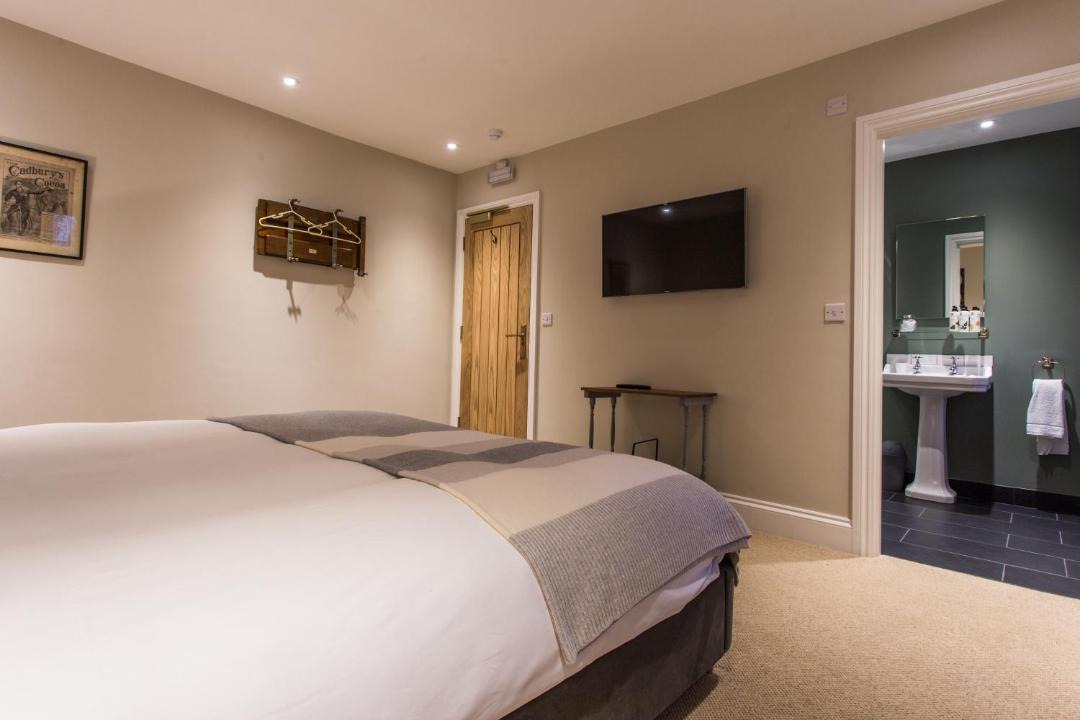 Photo of Others in Chilcompton