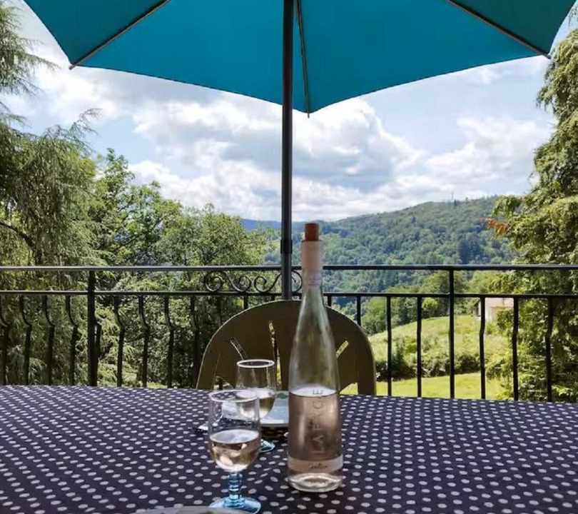 Photo of Patio Balcony in Olliergues