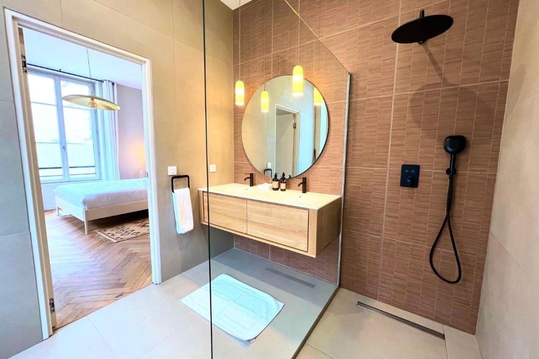 Photo of Bathroom in Montchapet