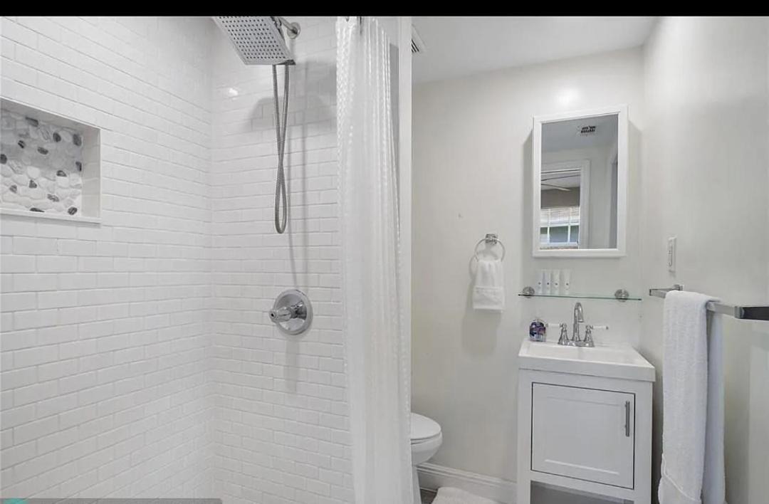 Photo of Bathroom in South Middle River