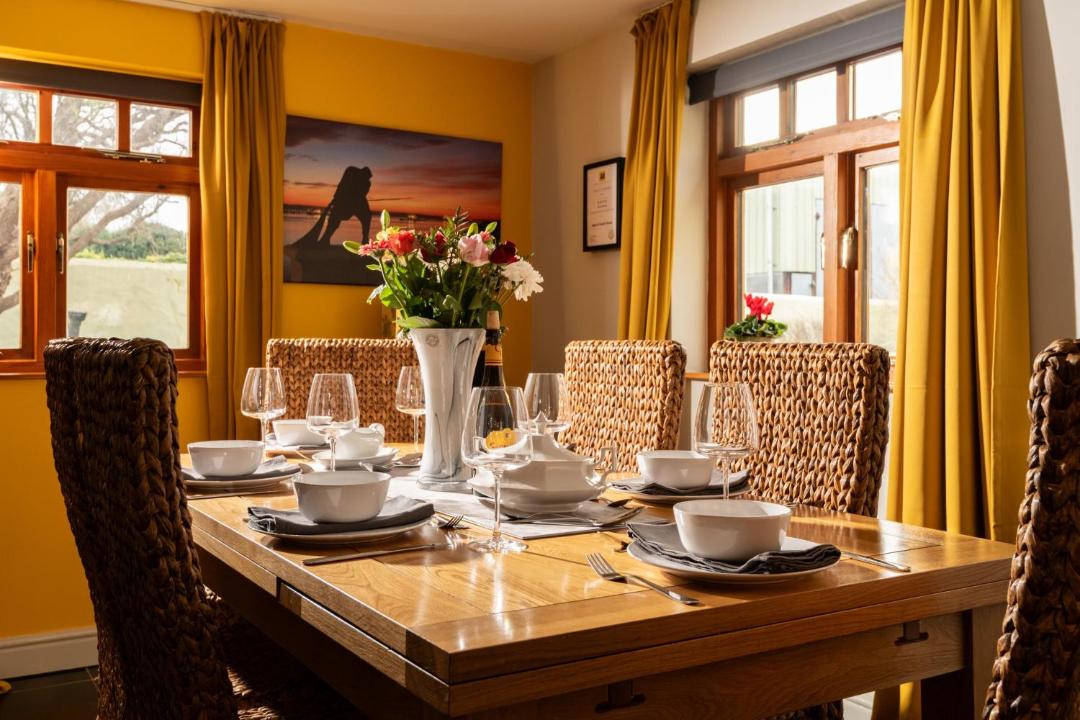 Photo of Others in Neyland