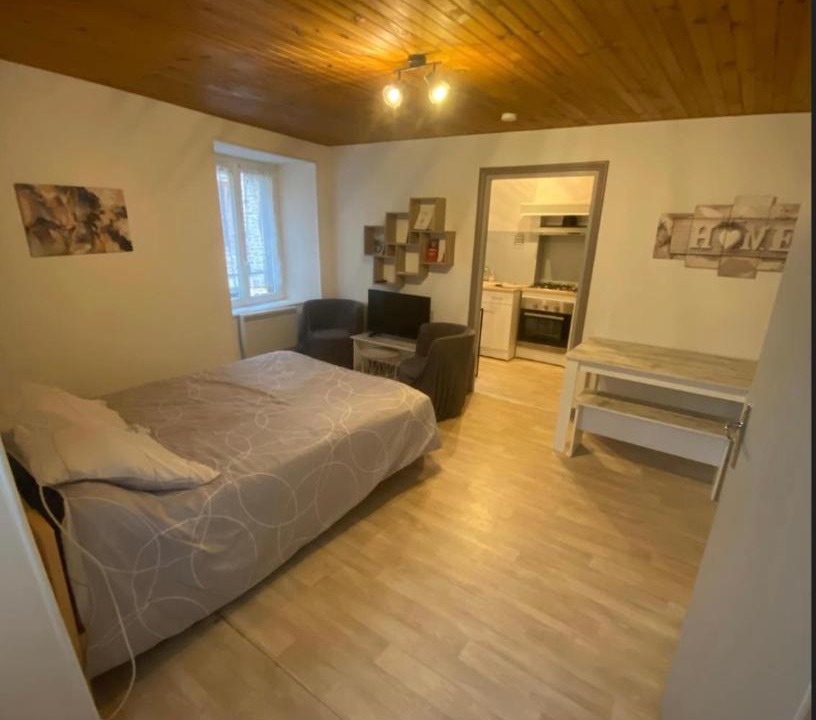 Photo of Bedroom in Massiac