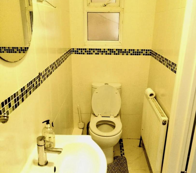 Photo of Bathroom in Canons
