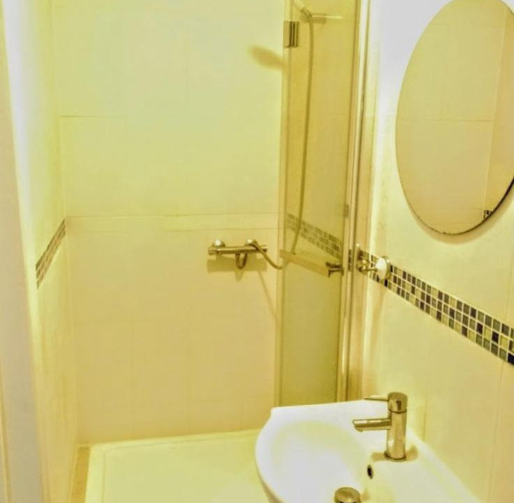 Photo of Bathroom in Canons